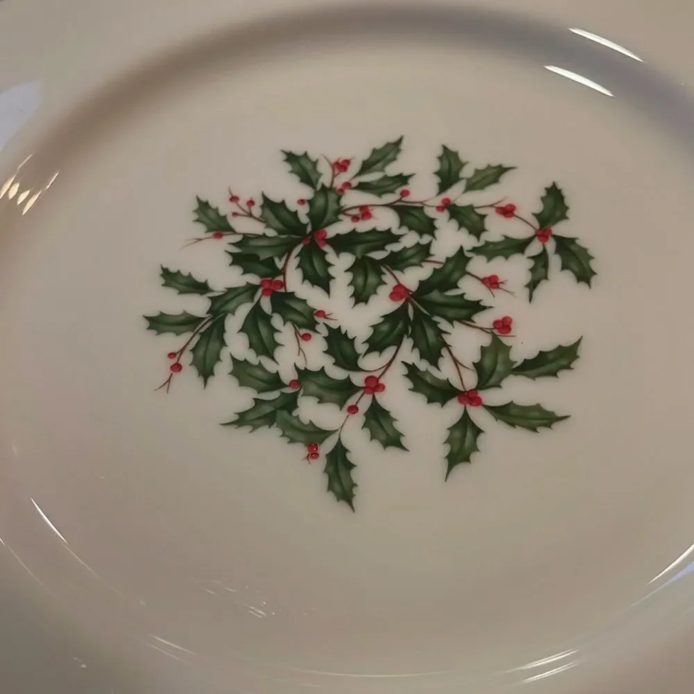 A- Lenox Special Dinner Plate Holly & Berries w/ Gold Trim 10 1/2” set 2 plates
